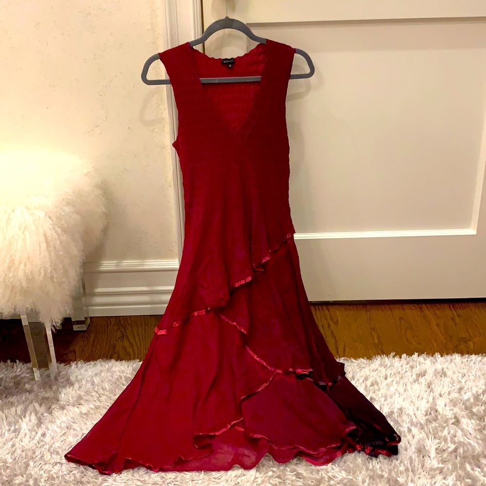 Beautiful red flowy Komarov midi dress
